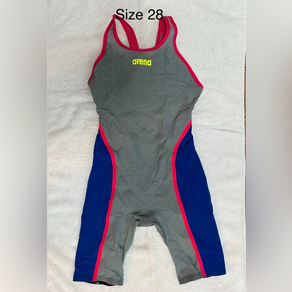 Arena Carbon Competition Kneeskin
